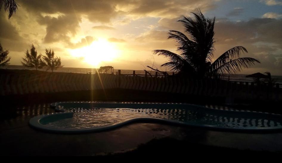 Chales Suites Pe Na Areia Guaibim Exterior photo